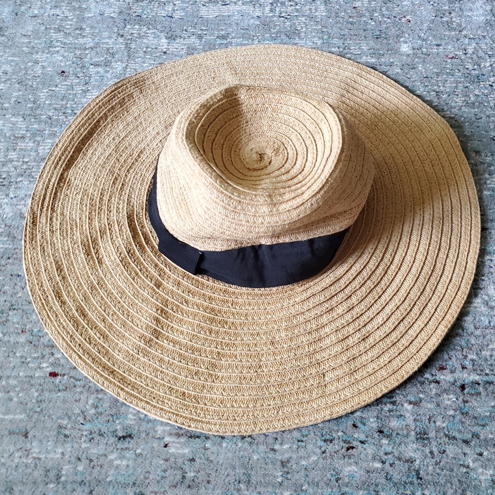 5️⃣ for $1️⃣5️⃣ Forever21 Straw Hat